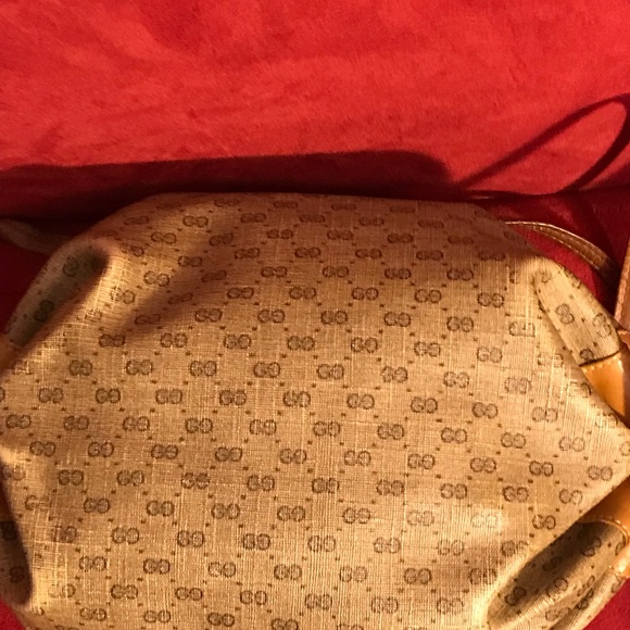 GUCCI Barrel Crossbody bag - Picture 5 of 8